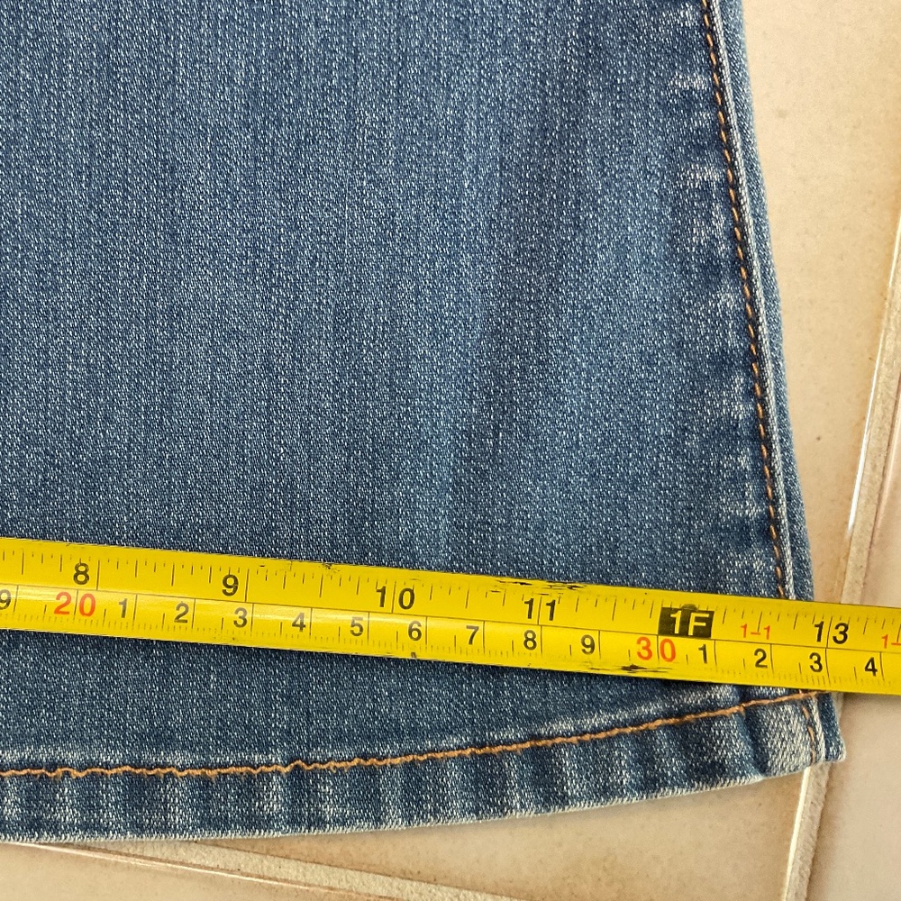 Old Navy Jeans Women’s (or Juniors) Blue Denim with Embroidered Heart Y2K - Picture 9 of 13